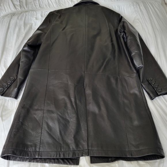Wilsons Leather Button Down Trench - Picture 8 of 11